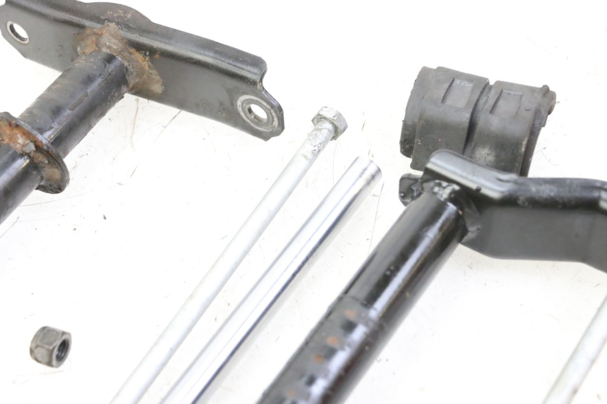 photo de SUPPORTO MOTORE PEUGEOT CITYSTAR 125 (2011 - 2017) - Dettagli dei punti di fissaggio