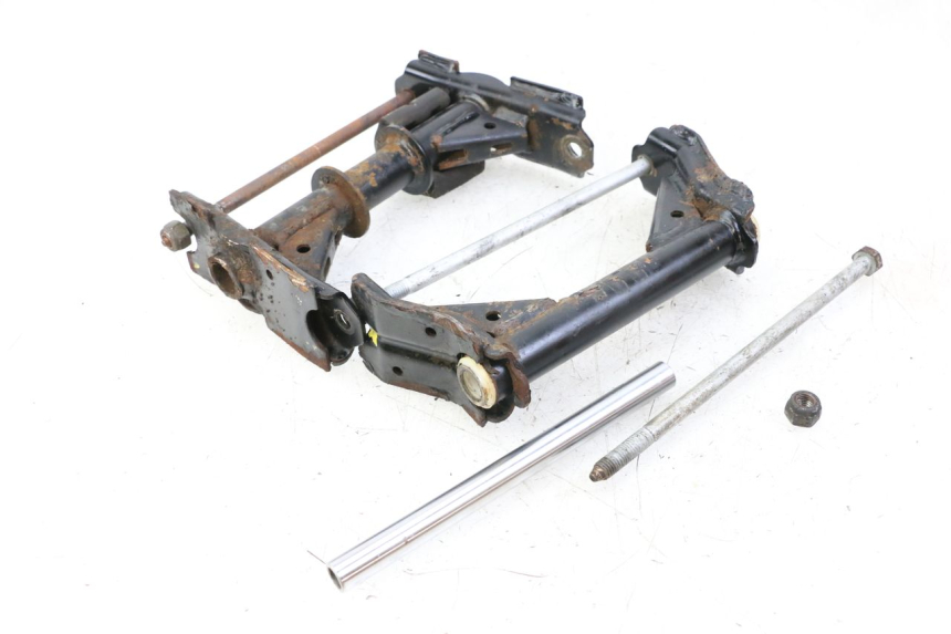 photo de SUPPORTO MOTORE PEUGEOT SATELIS COMPRESSOR K15 125 (2006 - 2009) - Vista principale