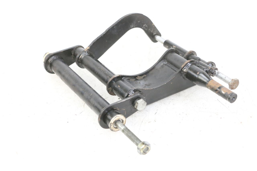 photo de SUPPORTO MOTORE PIAGGIO MP3 125 (2006 - 2014) - Altra angolazione