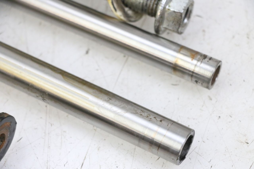 photo de SUPPORTO MOTORE PIAGGIO VESPA GRANTURISMO 200 (2004 - 2005) - Zoom sui componenti