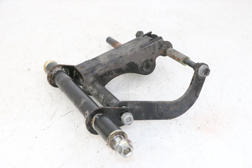 photo de SUPPORTO MOTORE PIAGGIO VESPA GRANTURISMO 200 (2004 - 2005) - Dettagli dei punti di fissaggio