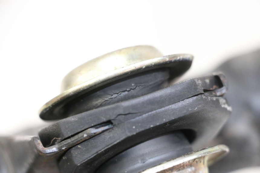 photo de SUPPORTO MOTORE PIAGGIO VESPA LX 150 (2005 - 2013) - Zoom sullo stato d'uso