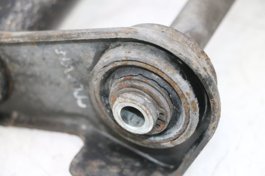 photo de SUPPORTO MOTORE DAELIM S2 125 (2006 - 2007) - Ricambio usato controllato