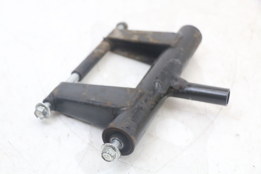 photo de SUPPORTO MOTORE JM MOTORS SANTANA 50 (2014 - 2023) - Dettagli dei punti di fissaggio