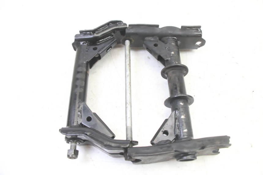 photo de SUPPORTO MOTORE PEUGEOT SATELIS 125 (2013 - 2018) - Dettaglio del componente