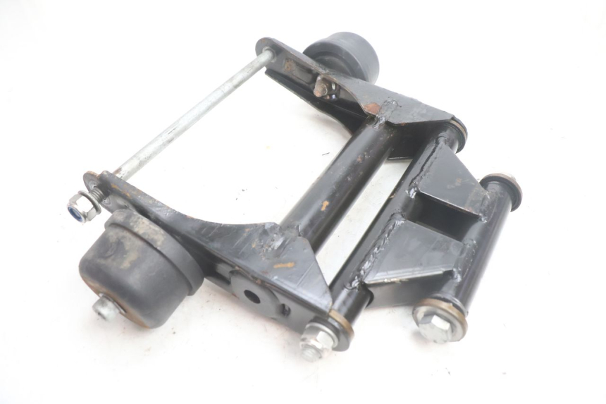 photo de SUPPORTO MOTORE APRILIA SCARABEO GT 125 (1999 - 2007) - Dettaglio del componente