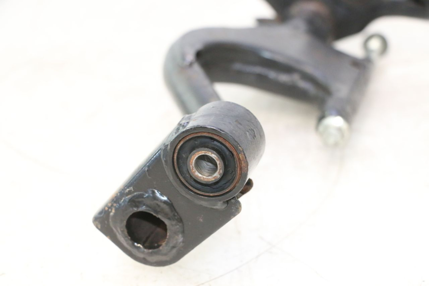 photo de SUPPORTO MOTORE FYM SCOOTERONE 125 (2006 - 2008) - Primo piano tecnico