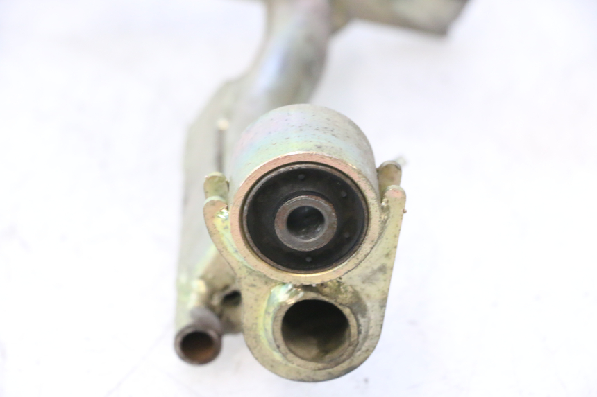 photo de SUPPORTO MOTORE HONDA SH 125 (2001 - 2003) - Primo piano tecnico
