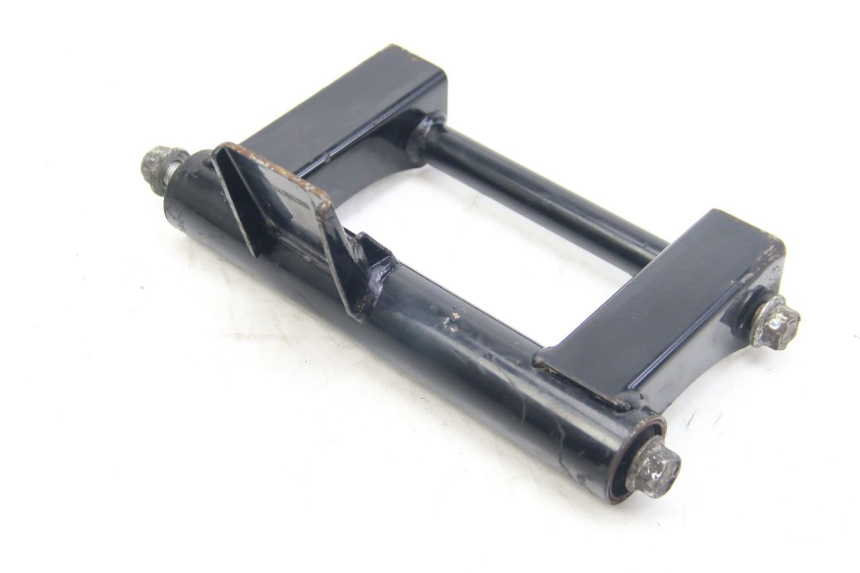 photo de SUPPORTO MOTORE SUZUKI SIXTEEN 125 (2008 - 2010) - Dettaglio del componente