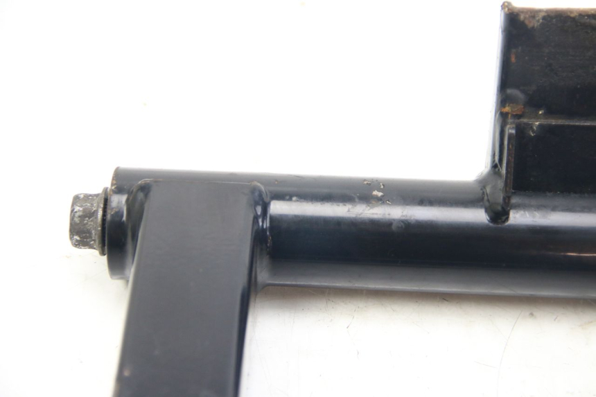 photo de SUPPORTO MOTORE SUZUKI SIXTEEN 125 (2008 - 2010) - Altra vista dell'articolo