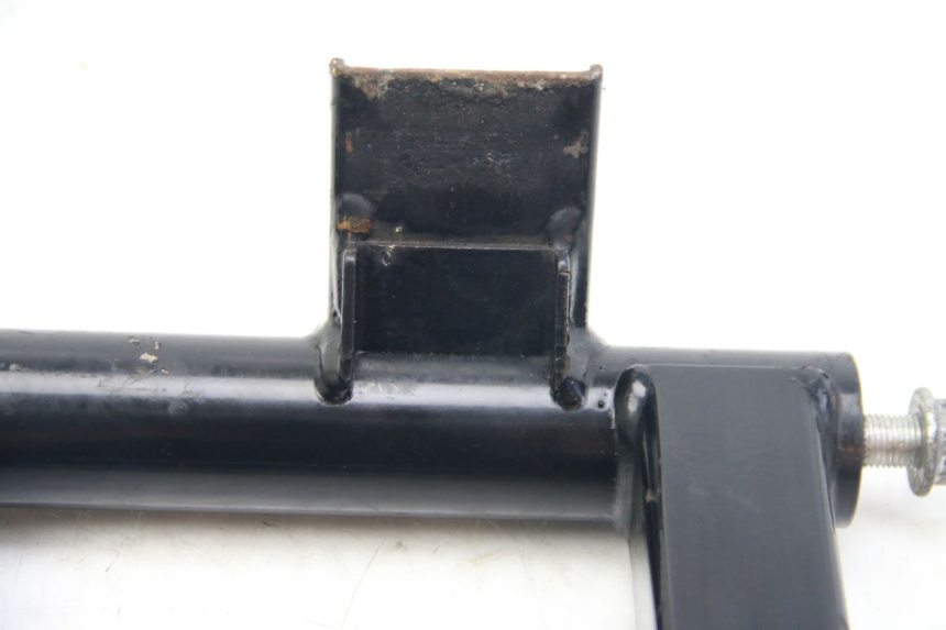 photo de SUPPORTO MOTORE SUZUKI SIXTEEN 125 (2008 - 2010) - Caratteristiche distintive