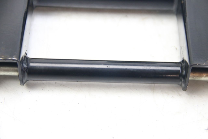 photo de SUPPORTO MOTORE SUZUKI SIXTEEN 125 (2008 - 2010) - Zoom sui componenti