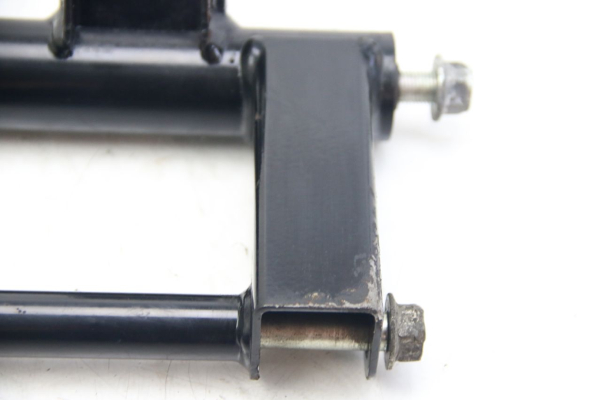 photo de SUPPORTO MOTORE SUZUKI SIXTEEN 125 (2008 - 2010) - Primo piano ad alta risoluzione