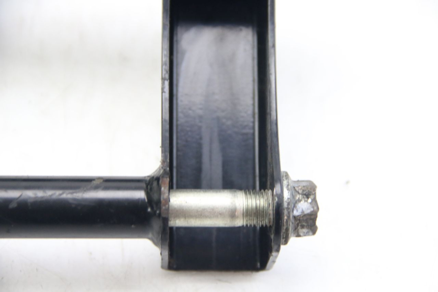 photo de SUPPORTO MOTORE SUZUKI SIXTEEN 125 (2008 - 2010) - Dettagli dei punti di fissaggio