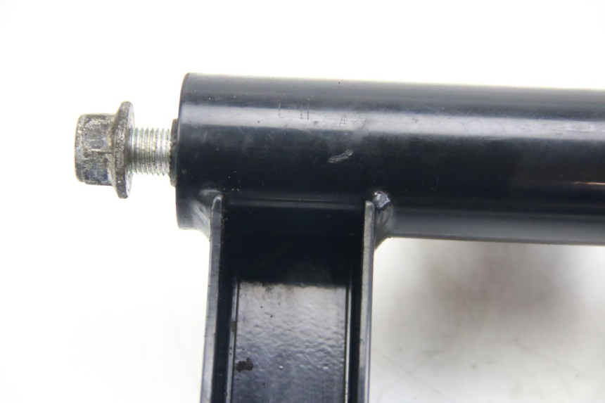 photo de SUPPORTO MOTORE SUZUKI SIXTEEN 125 (2008 - 2010) - Marcature e riferimenti originali