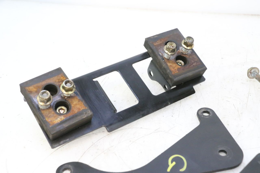 photo de SUPPORTO MOTORE CAN-AM SPYDER RS 1000 (2008 - 2012) - Stato della superficie e materiale