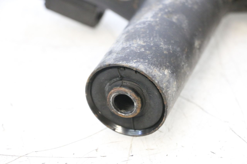 photo de SUPPORTO MOTORE APRILIA SR MOTARD 50 (2012 - 2018) - Dettagli dei punti di fissaggio