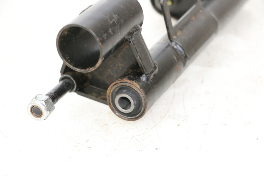 photo de SUPPORTO MOTORE PEUGEOT STREETZONE I 2T 50 (2018 - 2020) - Dettagli dei punti di fissaggio