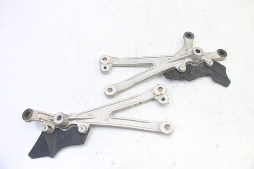 photo de SUPPORTO MOTORE KTM SUPERENDURO R 950 (2005 - 2009) - Altra angolazione