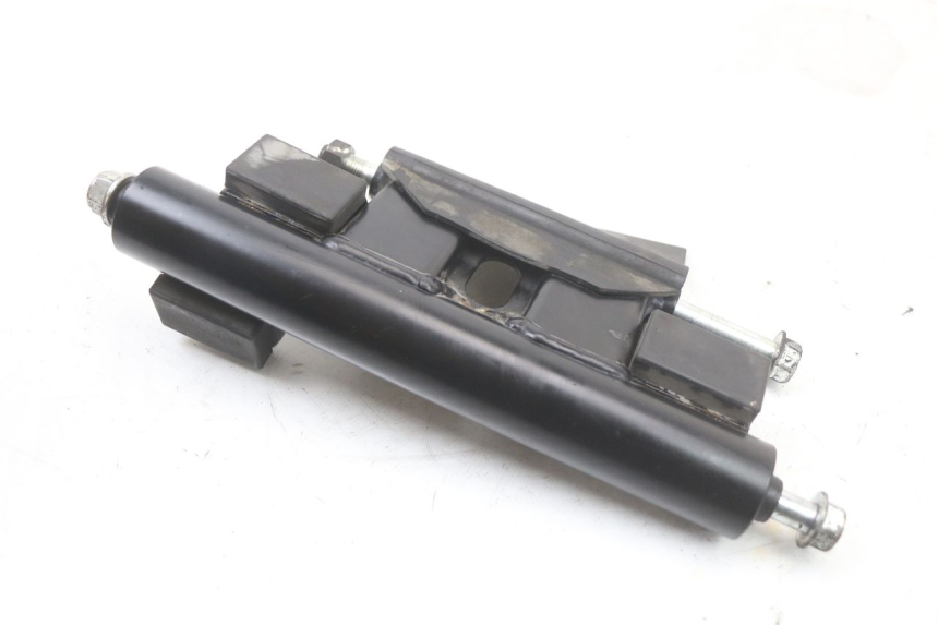 photo de SUPPORTO MOTORE SUZUKI BURGMAN 125 (2018 - 2021) - Altra angolazione