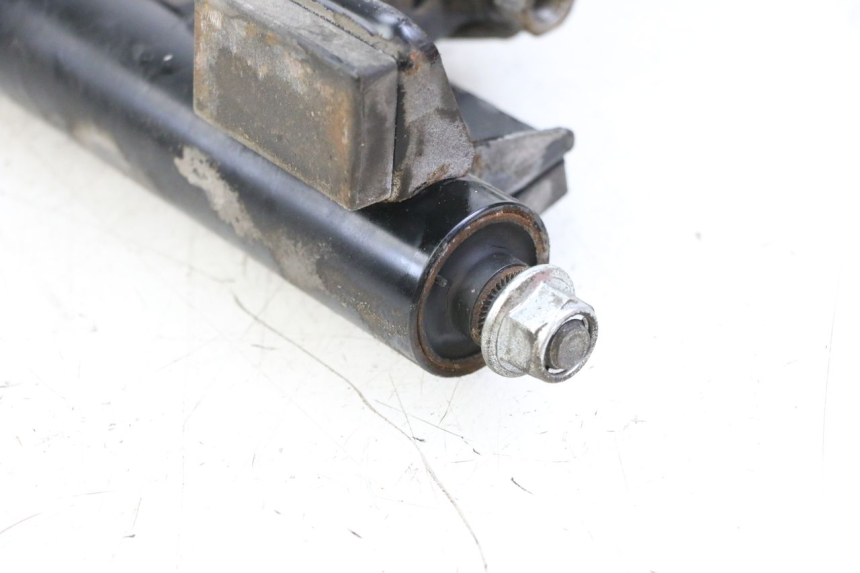 photo de SUPPORTO MOTORE SUZUKI BURGMAN 125 (2015 - 2017) - Primo piano tecnico