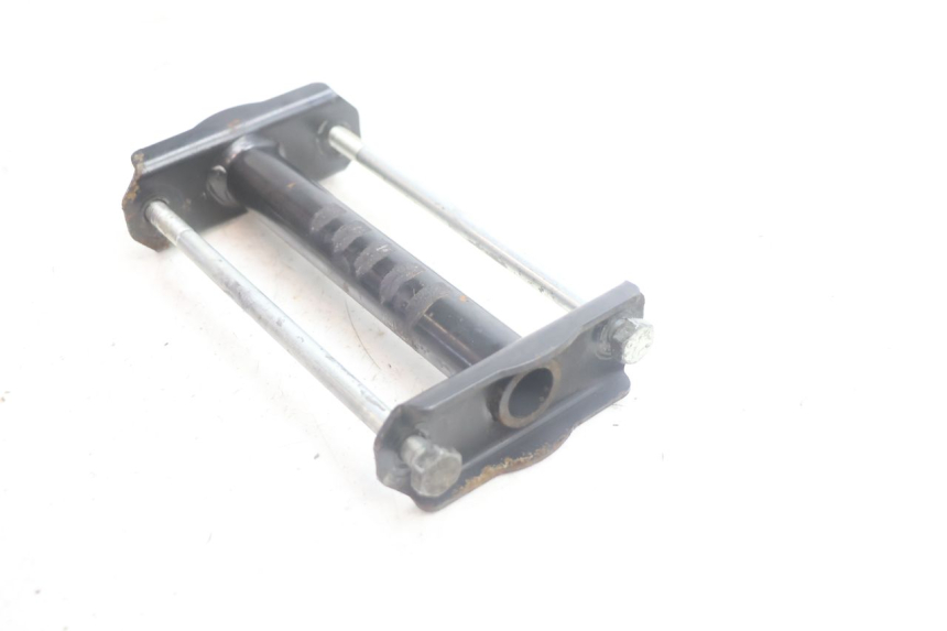 photo de SUPPORTO MOTORE PEUGEOT TREKKER 50 (1995 - 2004) - Primo piano tecnico