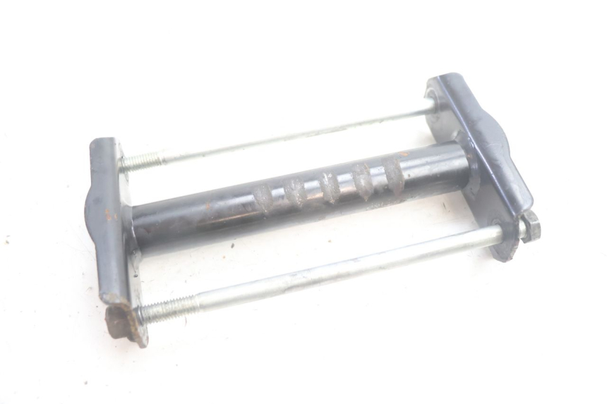 photo de SUPPORTO MOTORE PEUGEOT TREKKER 50 (1995 - 2004) - Dettagli dei punti di fissaggio