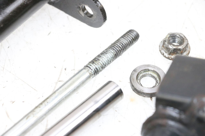 photo de SUPPORTO MOTORE PIAGGIO VESPA GTS SUPER IE 125 (2009 - 2016) - Primo piano ad alta risoluzione