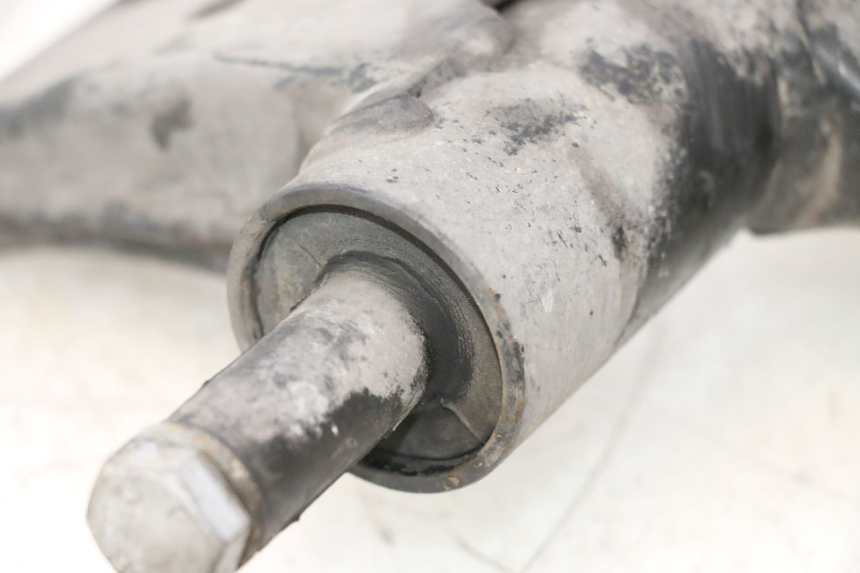 photo de SUPPORTO MOTORE PIAGGIO VESPA PRIMAVERA 2T 50 (2013 - 2018) - Dettaglio del componente