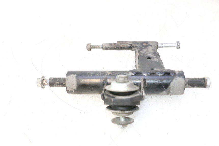 photo de SUPPORTO MOTORE PIAGGIO VESPA PRIMAVERA 2T 50 (2013 - 2018) - Dettagli dei punti di fissaggio