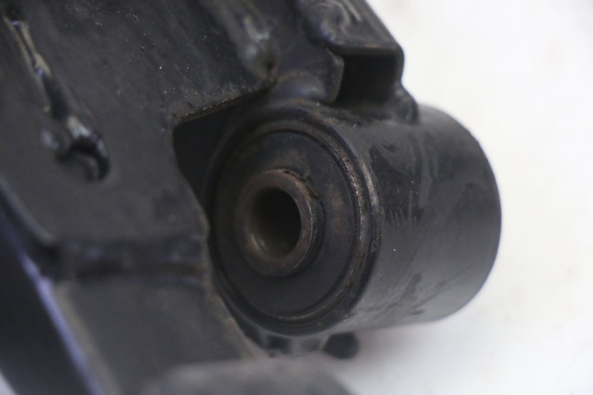 photo de SUPPORTO MOTORE PEUGEOT VIVACITY NEW 4T 50 (2008 - 2017) - Stato della superficie e materiale