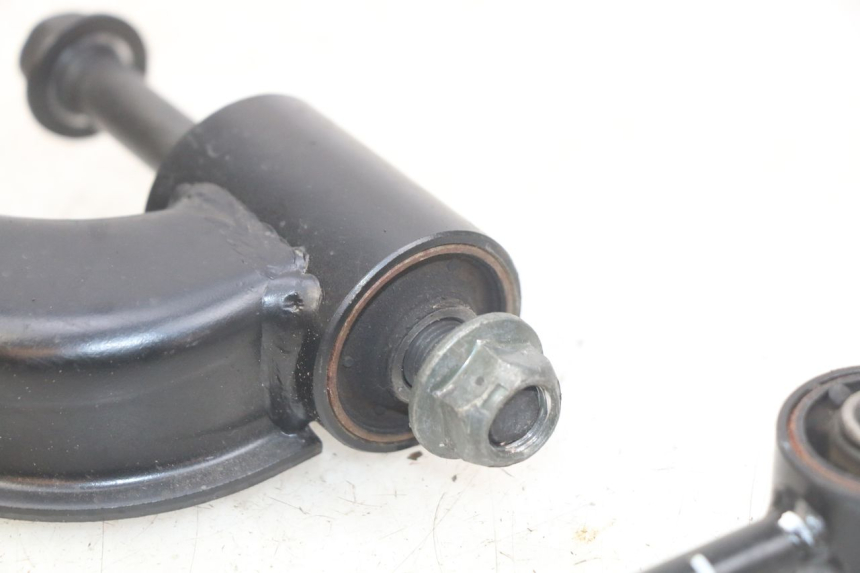 photo de SUPPORTO MOTORE YAMAHA X-CITY XCITY 125 (2007 - 2013) - Primo piano tecnico