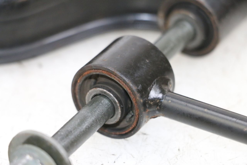 photo de SUPPORTO MOTORE YAMAHA XMAX X-MAX 125 (2006 - 2009) - Marcature e riferimenti originali