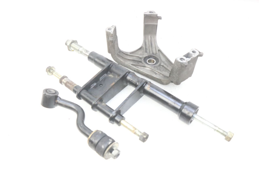 photo de SUPPORTO MOTORE PIAGGIO X9 EVOLUTION 500 (2003 - 2005) - Dettagli dei punti di fissaggio