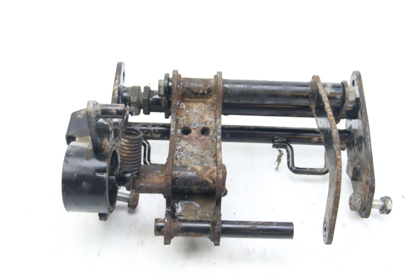 photo de SUPPORTO MOTORE PIAGGIO X9 EVOLUTION 125 (2003 - 2007) - Dettagli dei punti di fissaggio