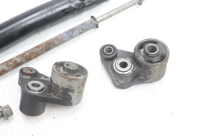 photo de SUPPORTO MOTORE YAMAHA XJR 1300 (1998 - 2002) - Altra angolazione