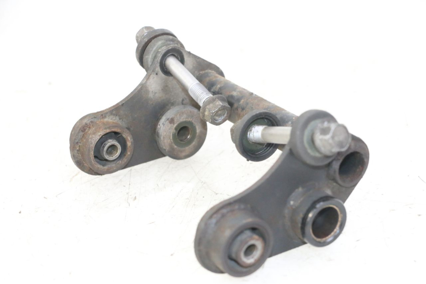 photo de SUPPORTO MOTORE YAMAHA FZS FAZER 600 (2001 - 2003) - Dettagli dei punti di fissaggio