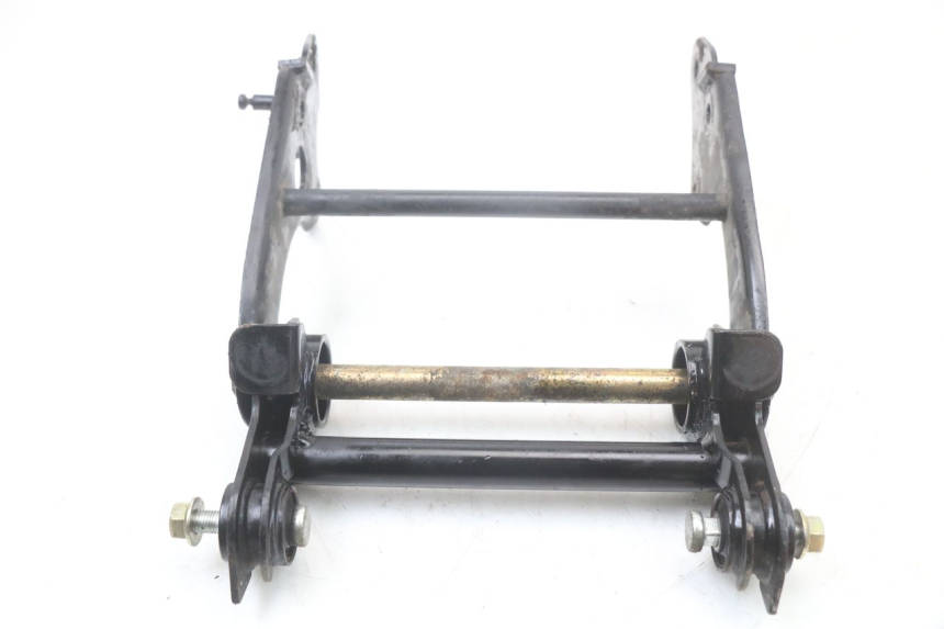 photo de SUPPORTO MOTORE YAMAHA YP MAJESTY 125 (2002 - 2006) - Altra angolazione