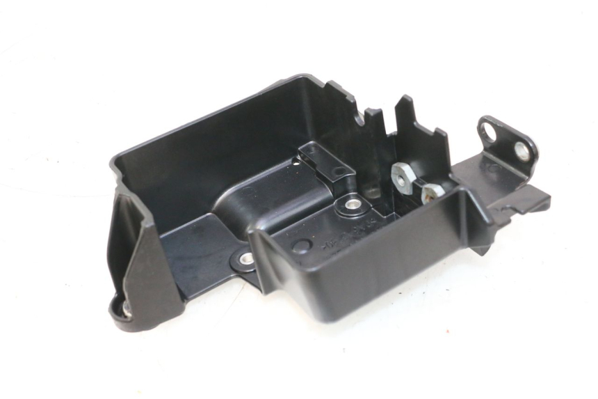 photo de STAFFA POMPA ABS PIAGGIO MP3 HPE 530 (2022 - 2026) - Altra angolazione
