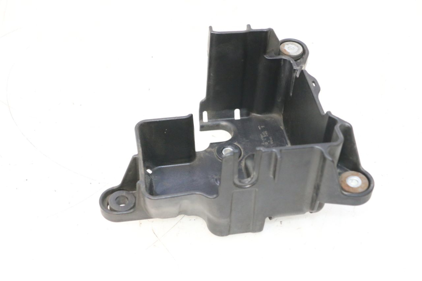 photo de STAFFA POMPA ABS PIAGGIO MP3 500 (2016 - 2018) - Primo piano tecnico