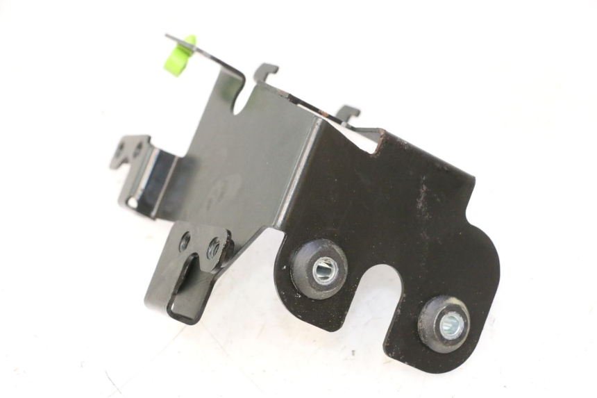 photo de STAFFA POMPA ABS PEUGEOT SATELIS 125 (2013 - 2018) - Dettaglio del componente
