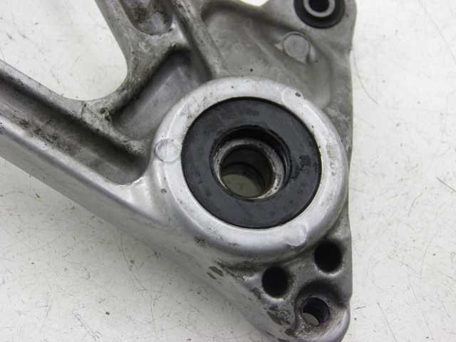 photo de SUPPORTO VASO HONDA SH 125 (2003 - 2004) - Altra angolazione