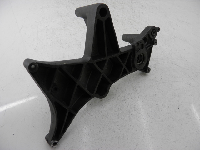 photo de SUPPORTO VASO KYMCO XCITING RI ABS 500 (2010) - Zoom sullo stato d'uso