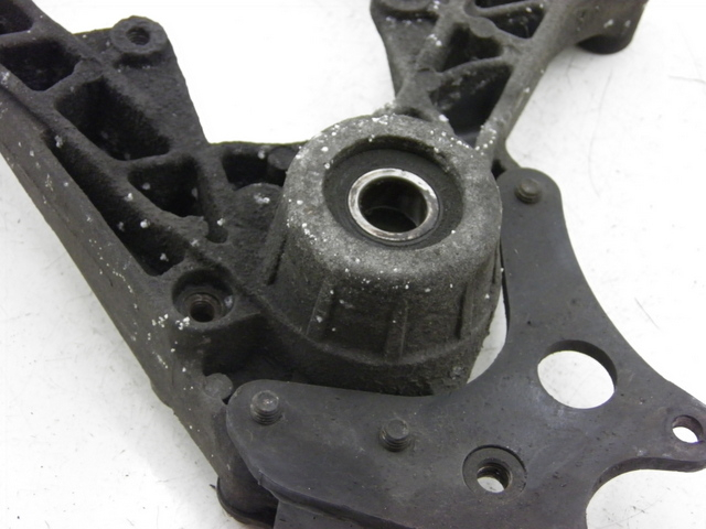 photo de SCARICO STAFFA PIAGGIO MP3 RL 125 (2006 - 2014) - Zoom sullo stato d'uso