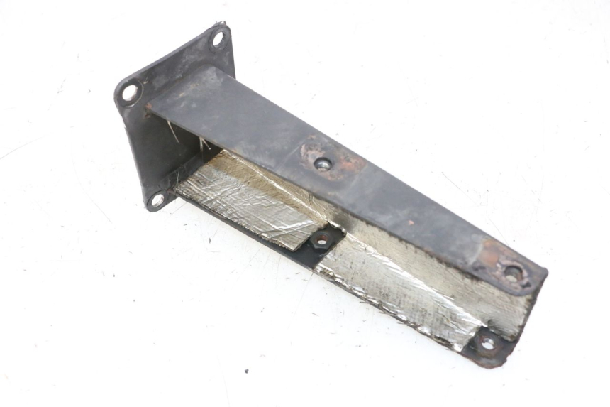 photo de SCARICO STAFFA QUADRO 4 4D 350 (2015 - 2018) - Zoom sullo stato d'uso