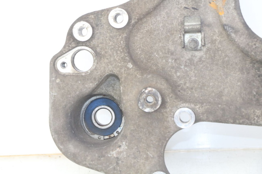 photo de SUPPORTO VASO PIAGGIO BEVERLY 125 (2010 - 2015) - Altra angolazione