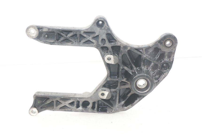 photo de SUPPORTO VASO SUZUKI BURGMAN 125 (2007 - 2014) - Dettaglio del componente