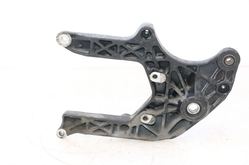 photo de SUPPORTO VASO SUZUKI BURGMAN 125 (2007 - 2014) - Primo piano tecnico
