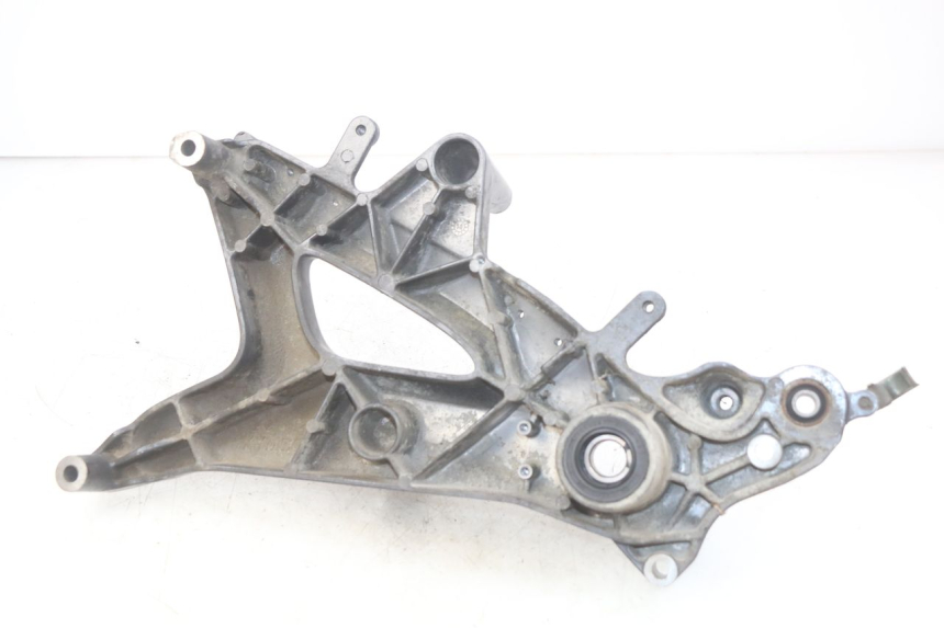 photo de SUPPORTO VASO KYMCO DOWNTOWN ABS 125 (2015 - 2017) - Dettaglio del componente