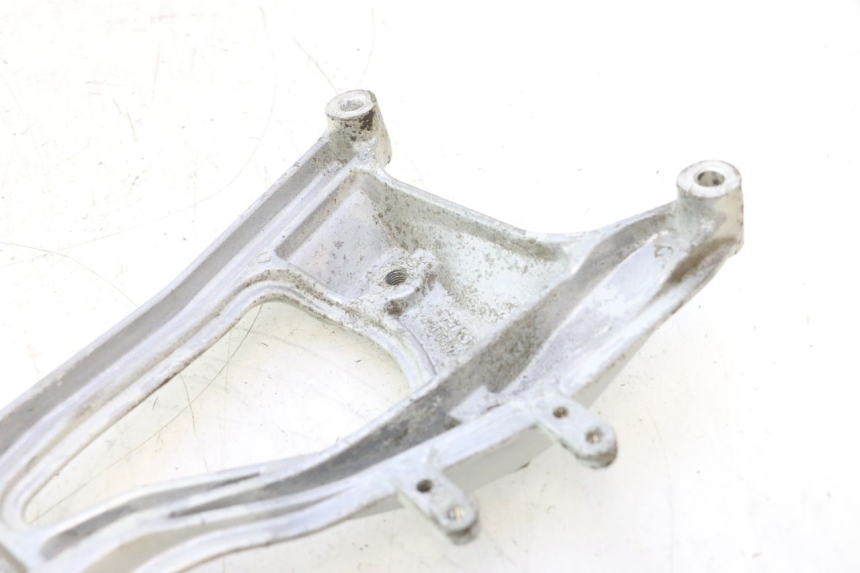 photo de SCARICO STAFFA CF MOTO E-CHARM 125 (2005 - 2008) - Zoom sullo stato d'uso